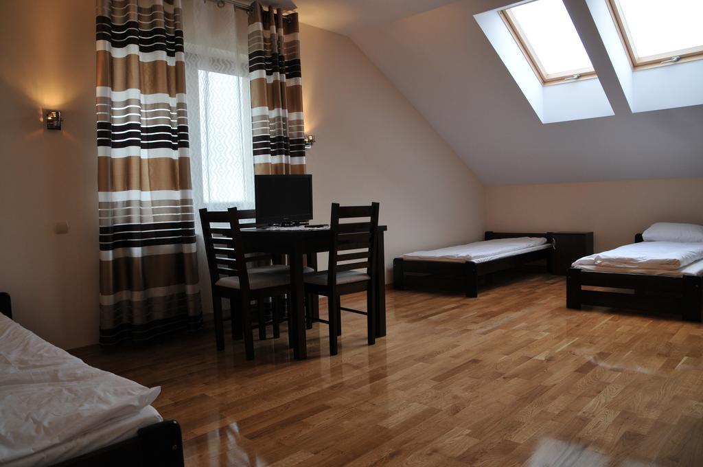 Noclegi Julia Stopnica Pacanow Mietel Extérieur photo